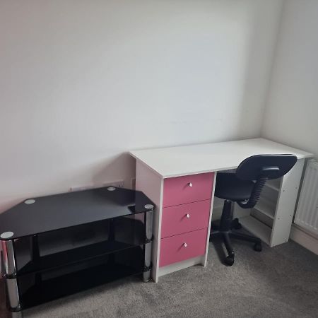 Kingsize Room Close To The A30 Camborne Pool Bagian luar foto