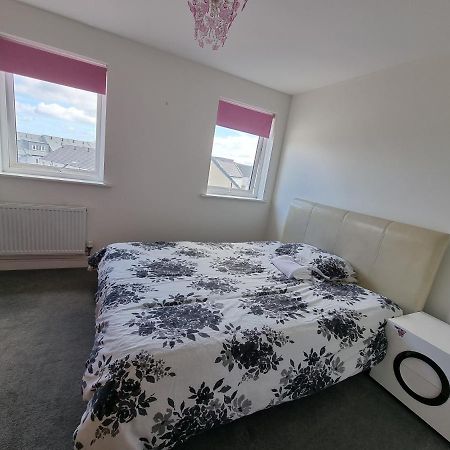 Kingsize Room Close To The A30 Camborne Pool Bagian luar foto