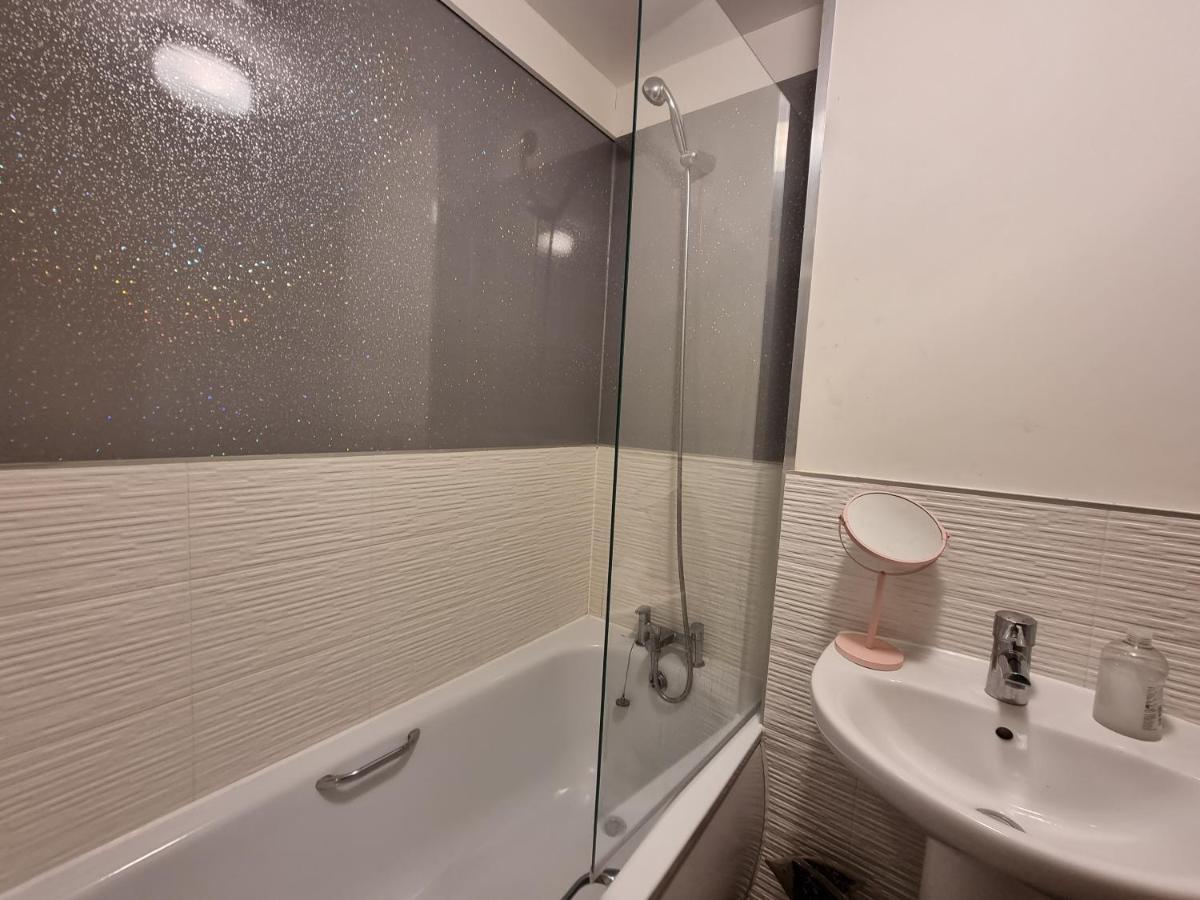 Kingsize Room Close To The A30 Camborne Pool Bagian luar foto